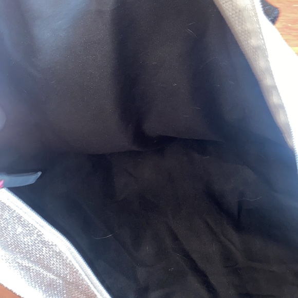 Victoria’s Secret Shine overnight bag - Picture 4 of 6